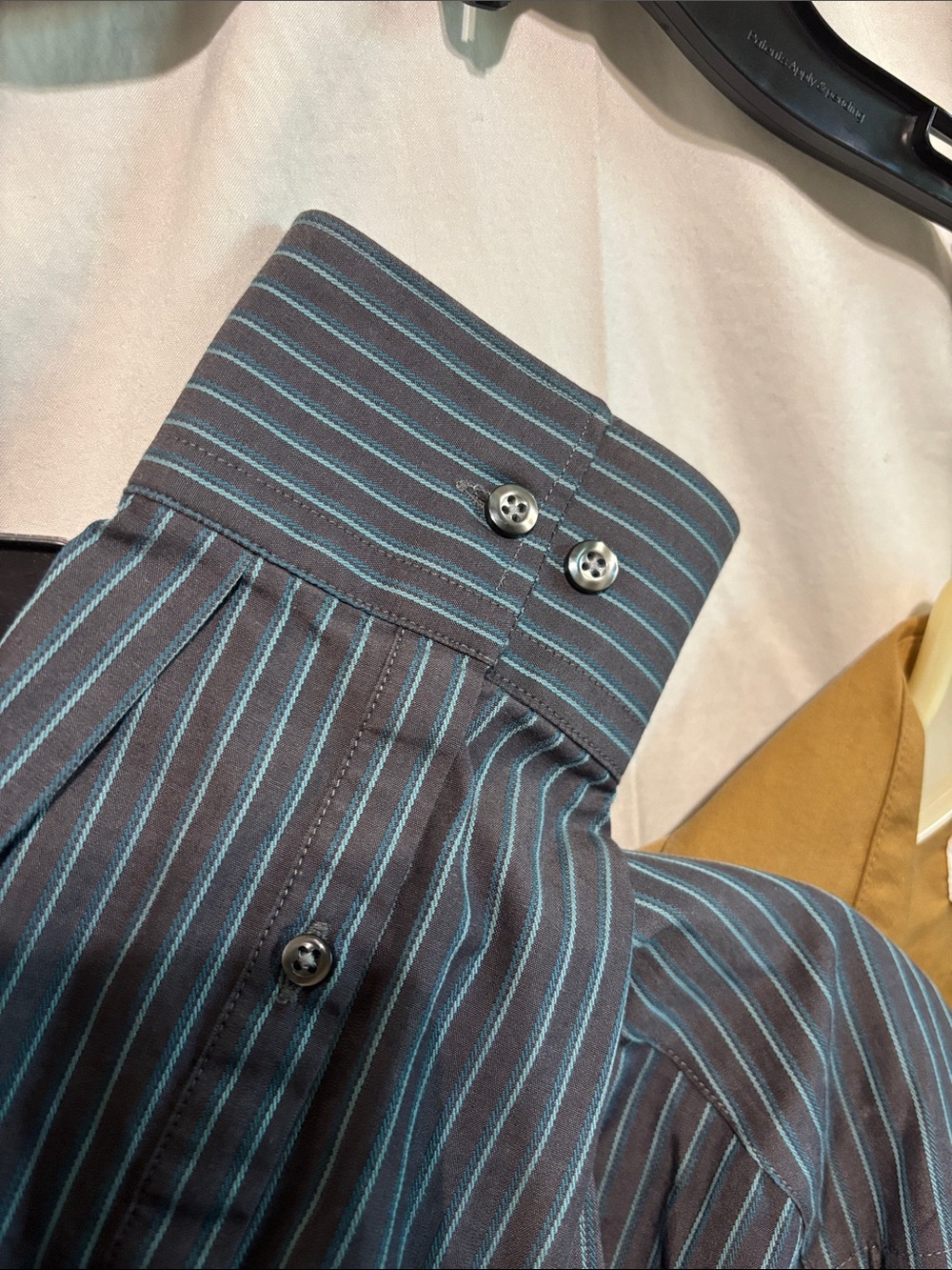 Men’s dress shirts -2. Marc Anthony / Van Heusen. Dk grey/teal, golden brown - Picture 6 of 7